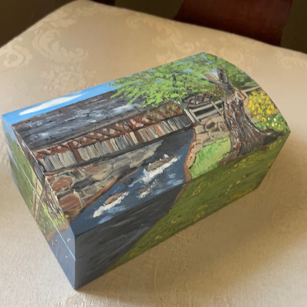 Stunning signed covered bridge hand painted artesian jewelry, trinket box